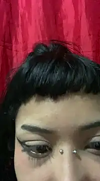 Snapshot of Violetta_Suky chatting on February 14, 2025, 1:23 am Violetta Suky online show from February 14, 2025, 1:23 am