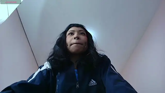 Snapshot of Violetta_Suky chatting on February 14, 2025, 12:36 pm Violetta Suky online show from February 14, 2025, 12:36 pm