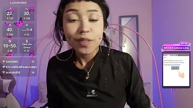 Snapshot of Violetta_Suky chatting on February 17, 2025, 4:15 pm Violetta Suky online show from February 17, 2025, 4:15 pm