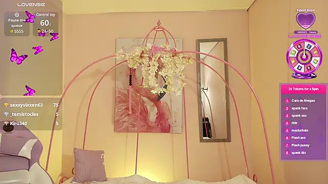 Snapshot of Violetta_Suky chatting on February 22, 2025, 3:58 pm Violetta Suky online show from February 22, 2025, 3:58 pm