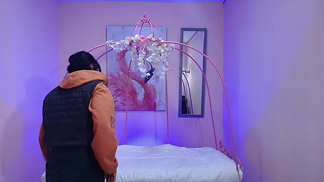 Snapshot of Violetta_Suky chatting on February 25, 2025, 1:39 pm Violetta Suky online show from February 25, 2025, 1:39 pm