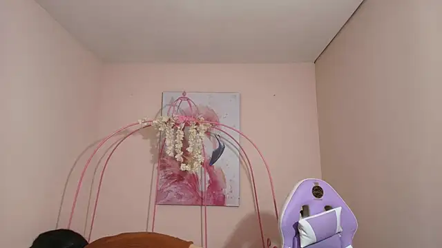 Snapshot of Violetta_Suky chatting on February 28, 2025, 1:47 pm Violetta Suky online show from February 28, 2025, 1:47 pm