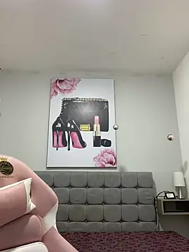 Snapshot of Violetta_Suky chatting on September 30, 2025, 1:27 pm Violetta Suky online show from September 30, 2025, 1:27 pm