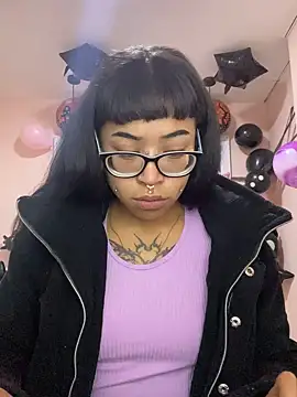 Snapshot of Violetta_Suky chatting on October 28, 2025, 12:52 pm Violetta Suky online show from October 28, 2025, 12:52 pm