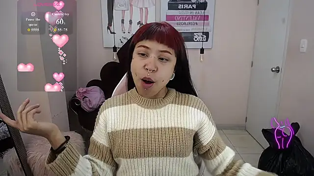 Snapshot of Violetta_Suky chatting on November 25, 2025, 1:11 pm Violetta Suky online show from November 25, 2025, 1:11 pm