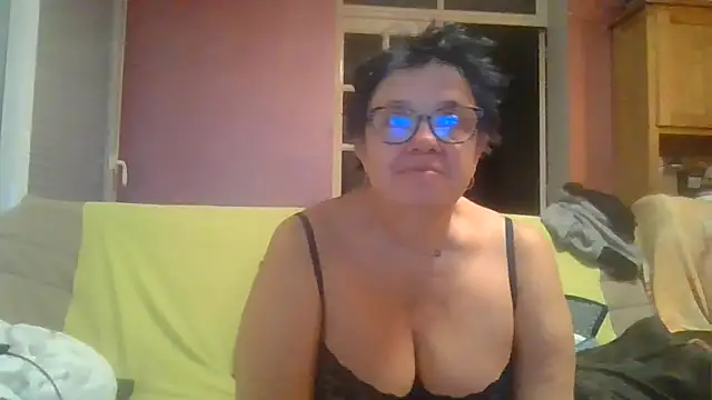 Snapshot of Vandeae44 chatting on January 12, 2026, 9:53 pm Vandeae44 online show from January 12, 2026, 9:53 pm