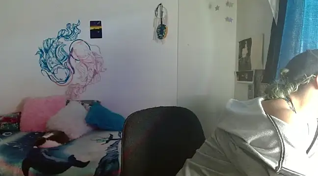 Snapshot of fenixmfx19 chatting on December 25, 2024, 3:17 pm fenixmfx19 online show from December 25, 2024, 3:17 pm