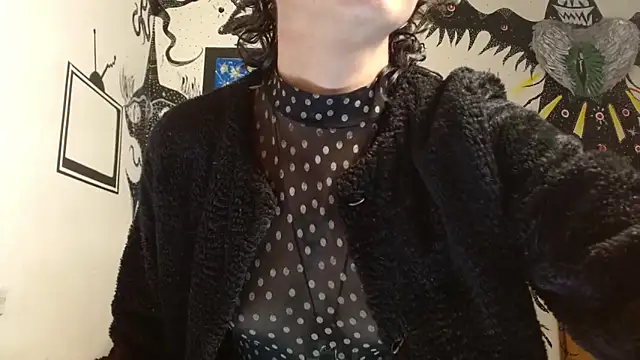 Snapshot of fenixmfx19 chatting on October 8, 2025, 6:16 pm fenixmfx19 online show from October 8, 2025, 6:16 pm