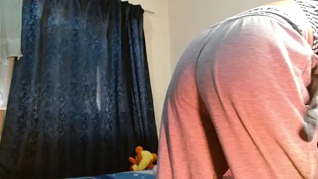 Snapshot of fenixmfx19 chatting on April 7, 2026, 7:03 pm fenixmfx19 online show from April 7, 2026, 7:03 pm