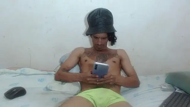 Snapshot of damian_bottom_bigcock chatting on November 29, 2025, 2:25 am damian bottom bigcock online show from November 29, 2025, 2:25 am