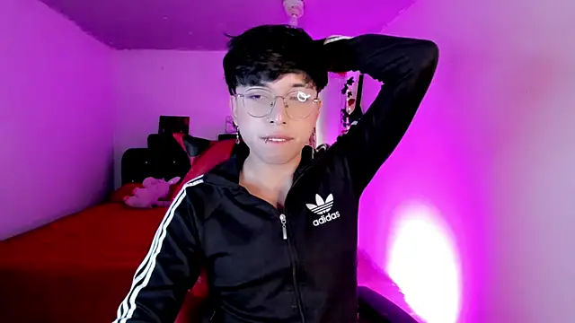 AnggelONfiree online show from October 31, 2025, 12:11 am