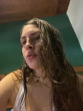 Snapshot of isadelasestrellas chatting on December 17, 2025, 8:48 pm isadelasestrellas online show from December 17, 2025, 8:48 pm