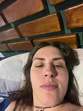 Snapshot of isadelasestrellas chatting on February 11, 2026, 1:27 pm isadelasestrellas online show from February 11, 2026, 1:27 pm