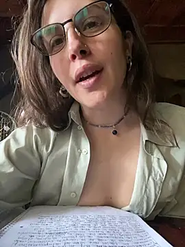 Snapshot of isadelasestrellas chatting on February 12, 2026, 3:40 pm isadelasestrellas online show from February 12, 2026, 3:40 pm