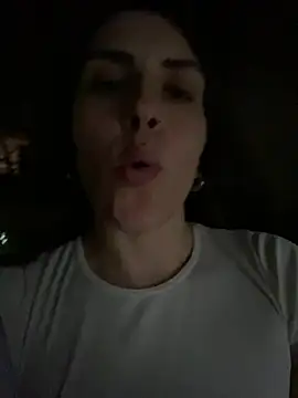 Snapshot of isadelasestrellas chatting on February 15, 2026, 9:00 pm isadelasestrellas online show from February 15, 2026, 9:00 pm