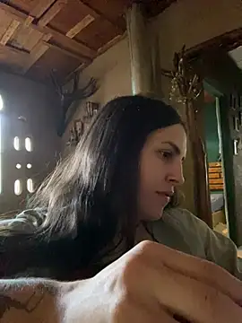 Snapshot of isadelasestrellas chatting on February 25, 2026, 2:27 pm isadelasestrellas online show from February 25, 2026, 2:27 pm