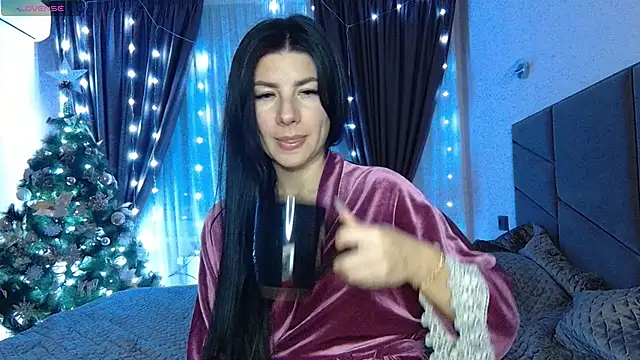 Snapshot of NessyStar chatting on December 27, 2024, 10:37 pm NessyStar online show from December 27, 2024, 10:37 pm