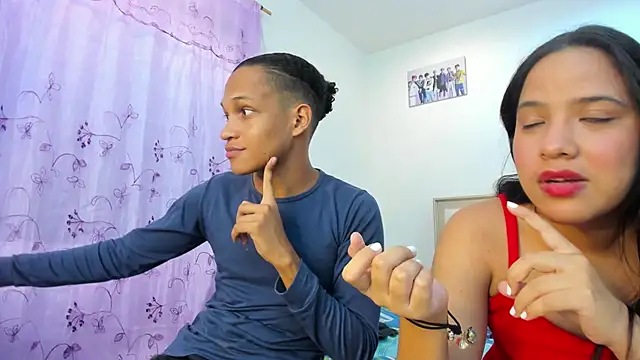 Snapshot of fenixonfire_ chatting on February 6, 2025, 9:38 pm fenixonfire online show from February 6, 2025, 9:38 pm