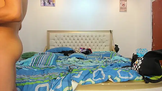 Snapshot of fenixonfire_ chatting on February 12, 2025, 10:37 pm fenixonfire online show from February 12, 2025, 10:37 pm