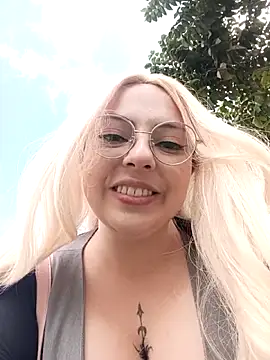 madelaine- online show from March 13, 2026, 7:42 pm