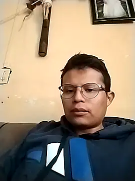 BoyHot11 online show from January 15, 2026, 6:33 pm