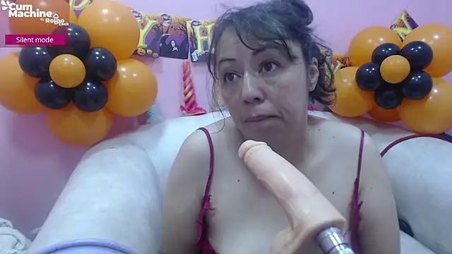 Snapshot of Drool_Sucker chatting on October 11, 2025, 12:15 pm Drool Sucker online show from October 11, 2025, 12:15 pm