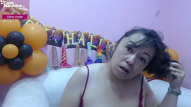 Snapshot of Drool_Sucker chatting on October 19, 2025, 12:28 pm Drool Sucker online show from October 19, 2025, 12:28 pm