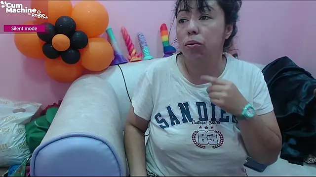 Snapshot of Drool_Sucker chatting on November 9, 2025, 12:47 pm Drool Sucker online show from November 9, 2025, 12:47 pm