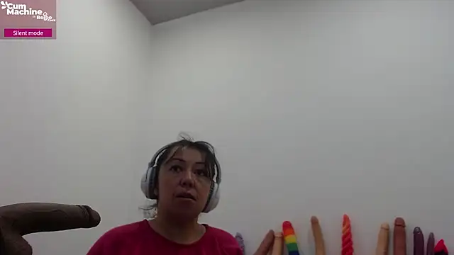 Snapshot of Drool_Sucker chatting on February 1, 2026, 12:04 pm Drool Sucker online show from February 1, 2026, 12:04 pm