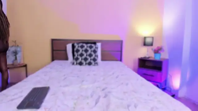 Snapshot of HellenHylls chatting on December 2, 2024, 8:55 pm HellenHylls online show from December 2, 2024, 8:55 pm