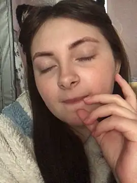 Snapshot of fairy365 chatting on February 24, 2025, 11:43 am fairy365 online show from February 24, 2025, 11:43 am