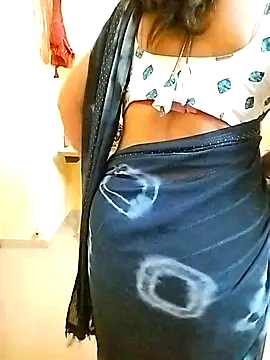 Snapshot of PayalSharmahot143 chatting on November 24, 2025, 5:34 pm PayalSharmahot143 online show from November 24, 2025, 5:34 pm