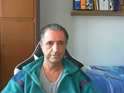 Snapshot of lliuk70mi chatting on December 16, 2024, 2:49 pm lliuk70mi online show from December 16, 2024, 2:49 pm