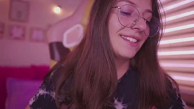 milly kenner online show from April 14, 2026, 6:47 pm