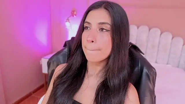 Snapshot of zia_cooper chatting on February 20, 2026, 6:52 pm zia cooper online show from February 20, 2026, 6:52 pm