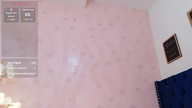 Snapshot of littleebonymommy chatting on April 21, 2026, 1:42 am littleebonymommy online show from April 21, 2026, 1:42 am