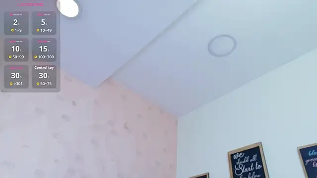 Snapshot of littleebonymommy chatting on June 6, 2026, 6:45 pm littleebonymommy online show from June 6, 2026, 6:45 pm