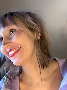 bigbabykiki online show from October 18, 2025, 3:24 pm