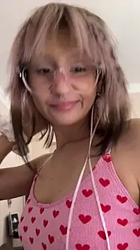 Snapshot of bigbabykiki chatting on January 14, 2026, 5:46 am bigbabykiki online show from January 14, 2026, 5:46 am