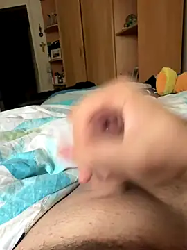 Snapshot of Gartengolem chatting on September 13, 2025, 3:34 pm Gartengolem online show from September 13, 2025, 3:34 pm