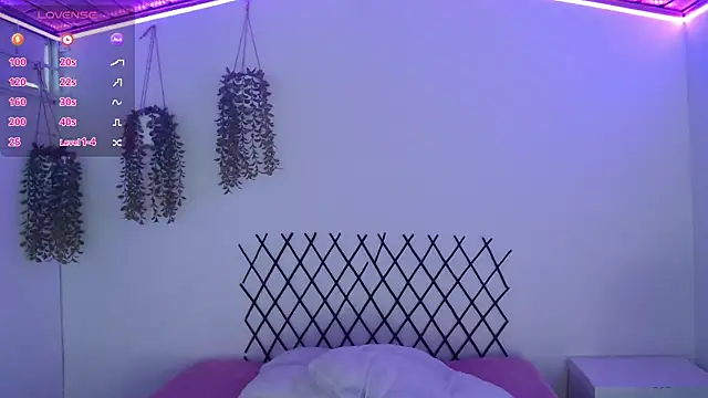 karla charloby online show from September 22, 2025, 1:46 pm