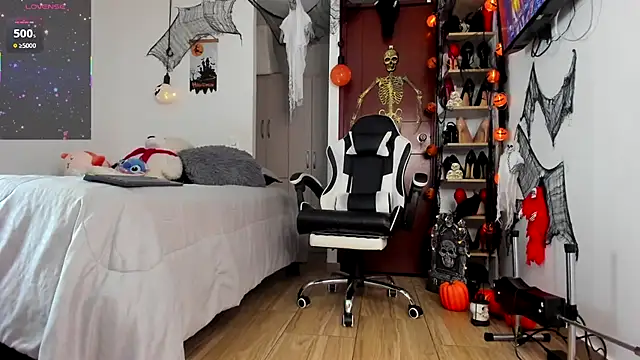 Snapshot of SophieBaker__ chatting on October 30, 2025, 6:48 am SophieBaker online show from October 30, 2025, 6:48 am