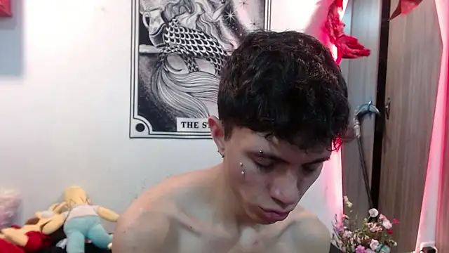 Justyn Ross online show from December 13, 2025, 11:54 pm