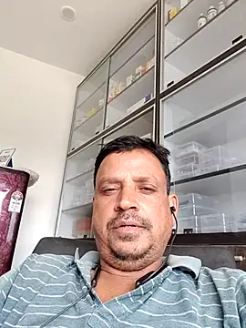 Snapshot of Raj1043 chatting on July 15, 2026, 6:51 am Raj1043 online show from July 15, 2026, 6:51 am