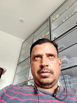 Snapshot of Raj1043 chatting on July 18, 2026, 5:44 am Raj1043 online show from July 18, 2026, 5:44 am