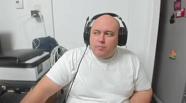 BigromeoXX online show from December 23, 2024, 6:05 pm