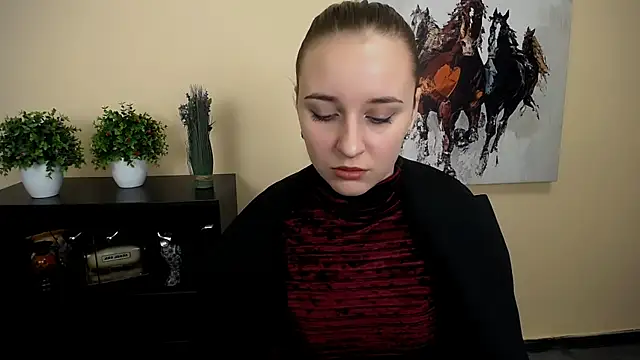  Nicole new online show from November 2, 2025, 9:33 am