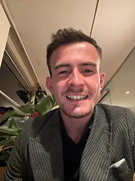 Snapshot of eddy355 chatting on October 29, 2025, 6:53 pm eddy355 online show from October 29, 2025, 6:53 pm