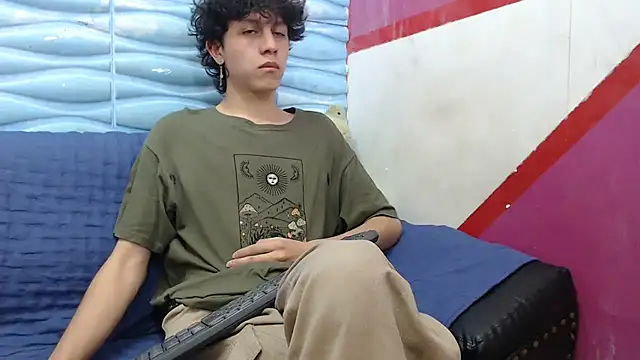 Snapshot of Felipe_Browns chatting on January 7, 2025, 1:14 pm Felipe Browns online show from January 7, 2025, 1:14 pm