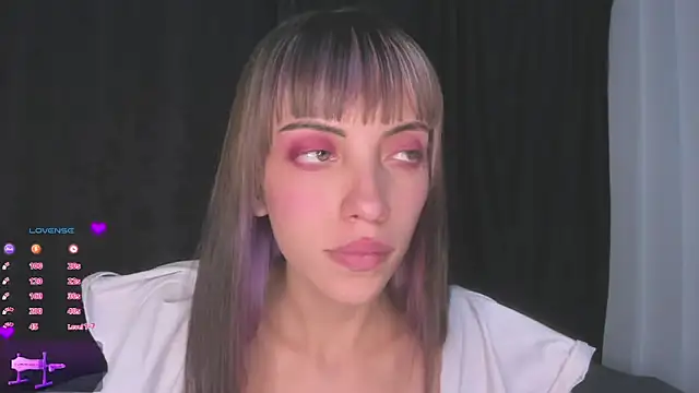 Snapshot of MiaGoth_ chatting on September 28, 2025, 1:11 am MiaGoth online show from September 28, 2025, 1:11 am